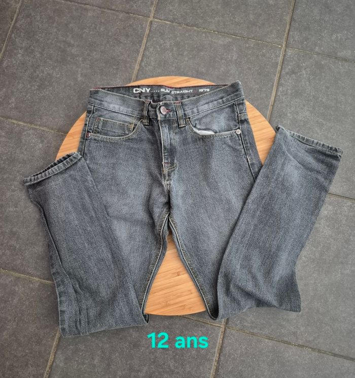 4 jeans garcon taille 12 ans tres bon etat - photo numéro 4