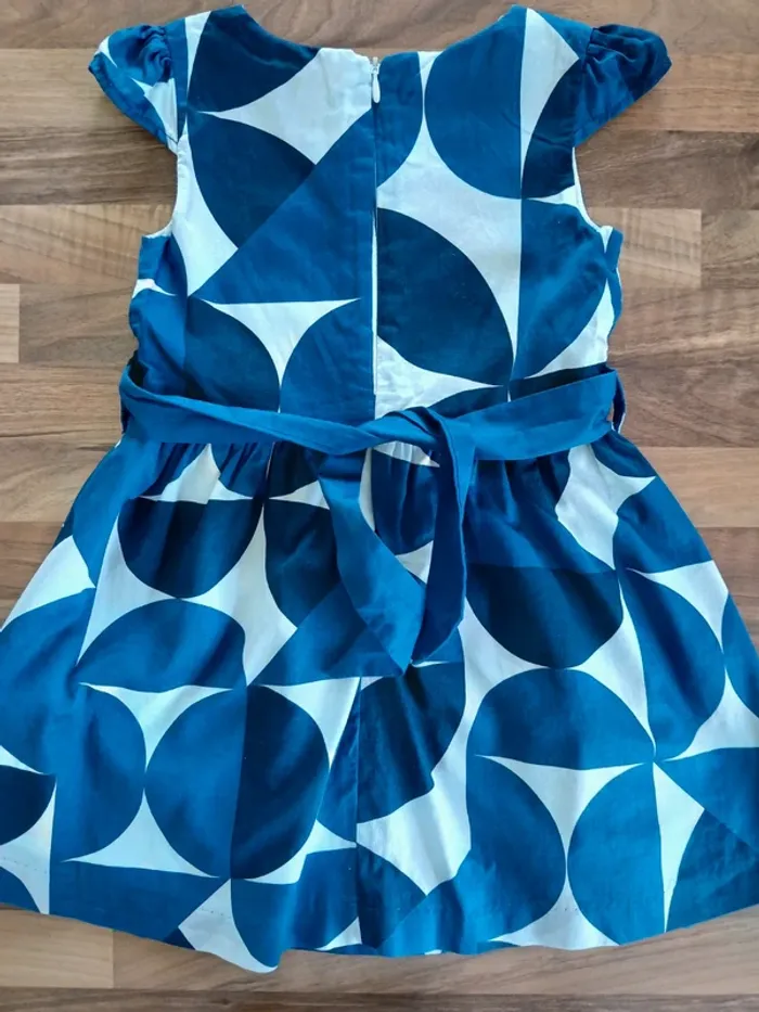 Robe fille okaidi 4 ans - photo numéro 2