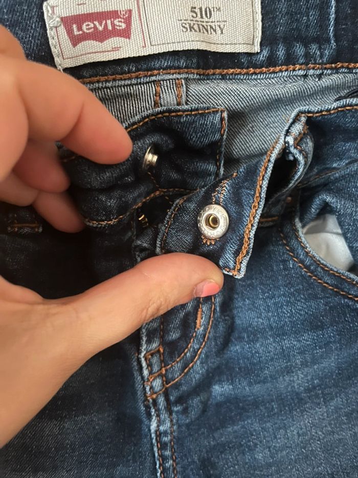 Jean Levis coupe 510 taille 5 ans - photo numéro 3