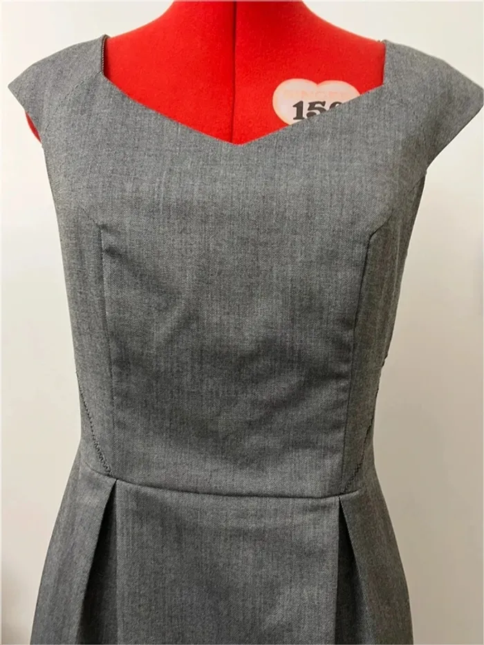 Robe cintrée grise chinée Caroll Paris