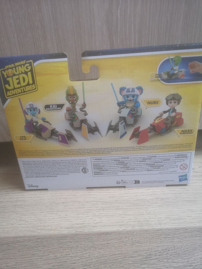 Figurine avec vaisseau young jedi star wars kai - photo numéro 2