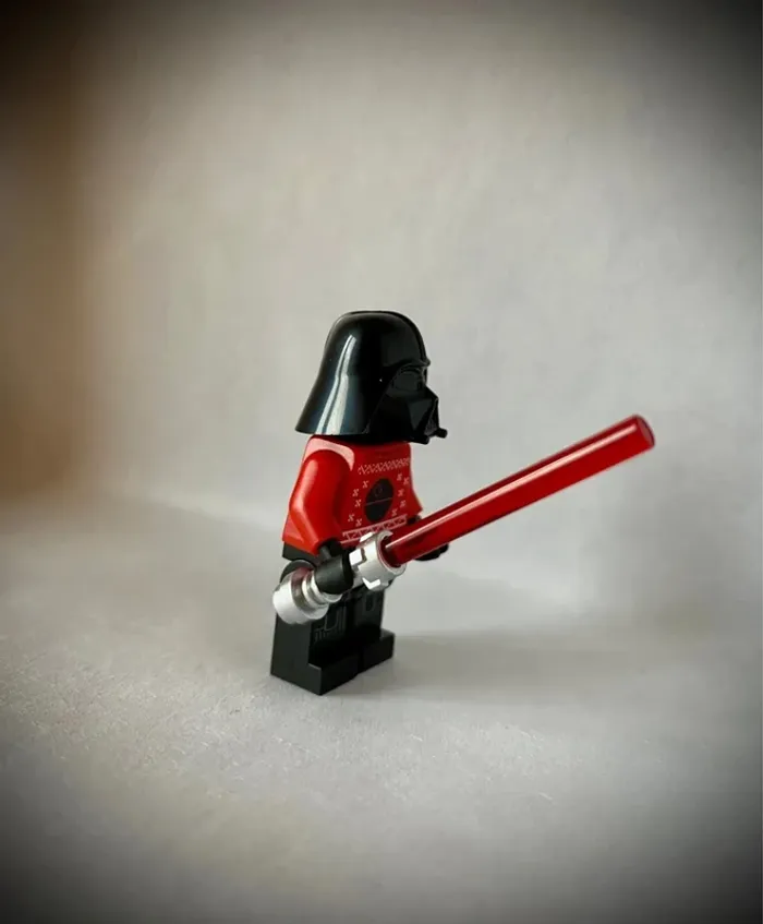 Minifigurine LEGO Star Wars SW1121 - Darth Vader en Pull de Noël - En très bon état - photo numéro 3