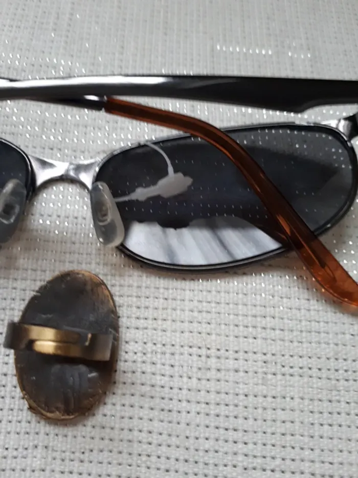 Lunettes de soleil + Bague - photo numéro 3