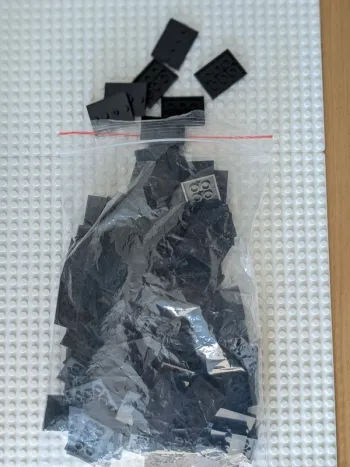 Lot 50 plaques noires , compatibles lego