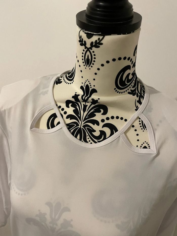 T-Shirt tunique blanc manches 3/4 ouvert devant à épaulettes Mode Paris taille 42 - photo numéro 3