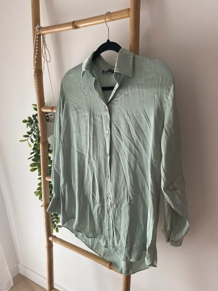 Chemise satinée vert d’eau - photo numéro 2