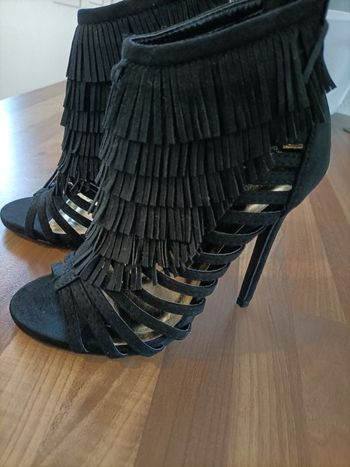 Hauts talons franges noires 36
