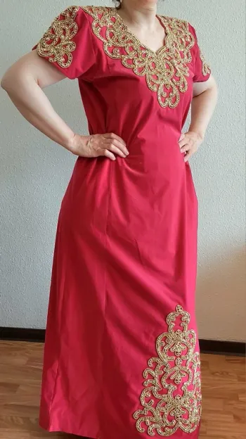 Robe de soirée traditionnelle Caftan en velours rose fuchsia broderies dorées 💖