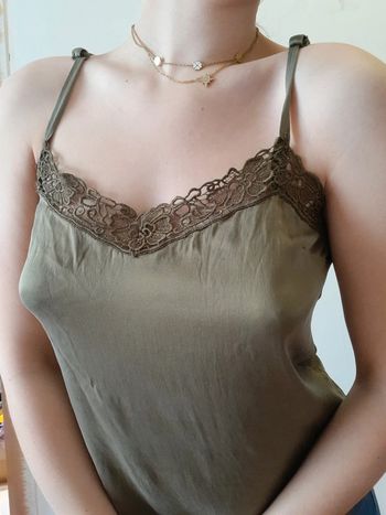 Débardeur kaki broderie bretelles réglables