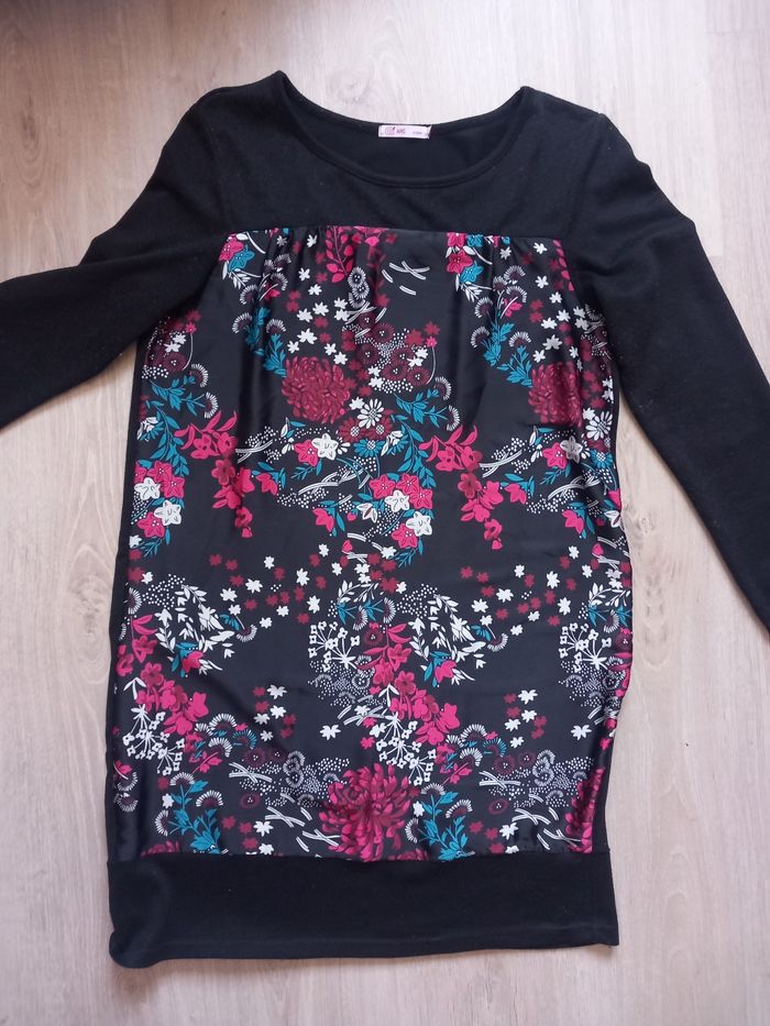 Robe manches longues noire fleuri devant T.38 Gémo