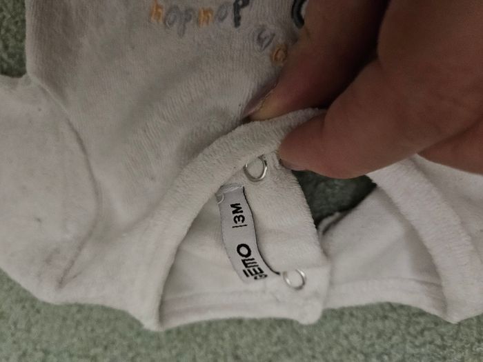 Lot 2 pyjamas + tee shirt et body - photo numéro 2