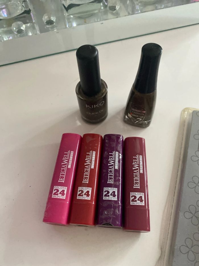 Lot vernis rouge à lèvre - photo numéro 4
