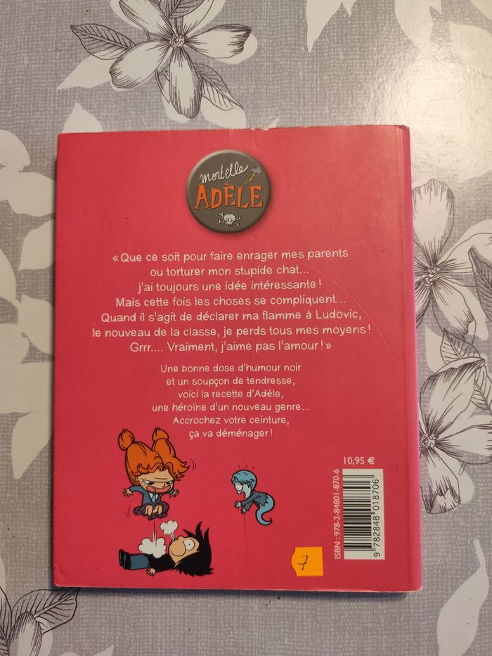 Mortelle Adèle tome 4 - photo numéro 2