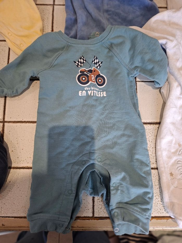 7 pyjamas 3 mois - photo numéro 2