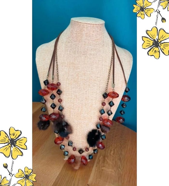 Collier original multirangs - Perles ambrées et noires + pompons fourrure – Collection PMN - photo numéro 6