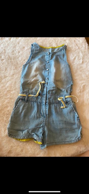 Combi short avec ceinture jaune