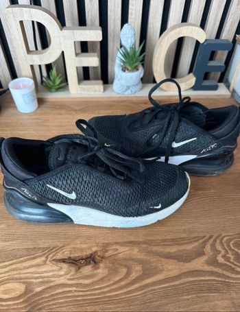 Baskets noir Nike Air 270
