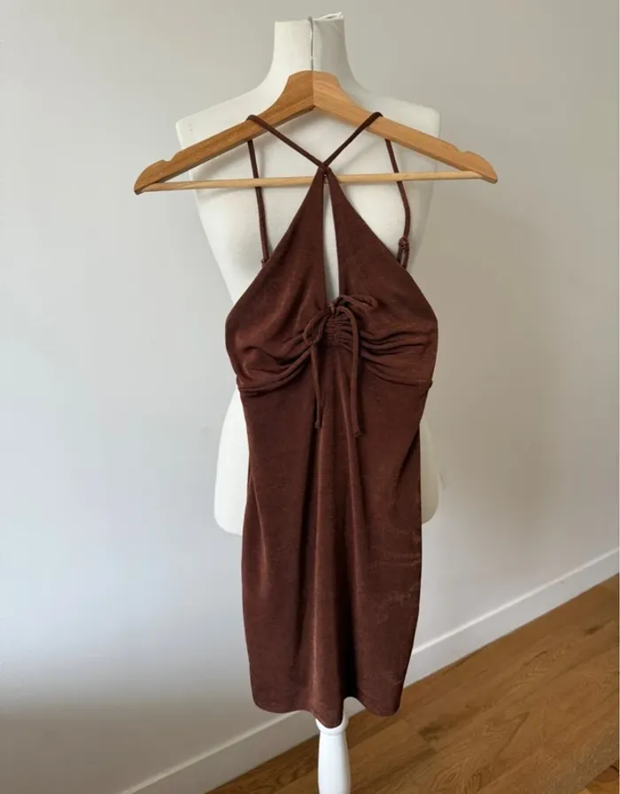 Jolie robe d’été tendance bershka S/36