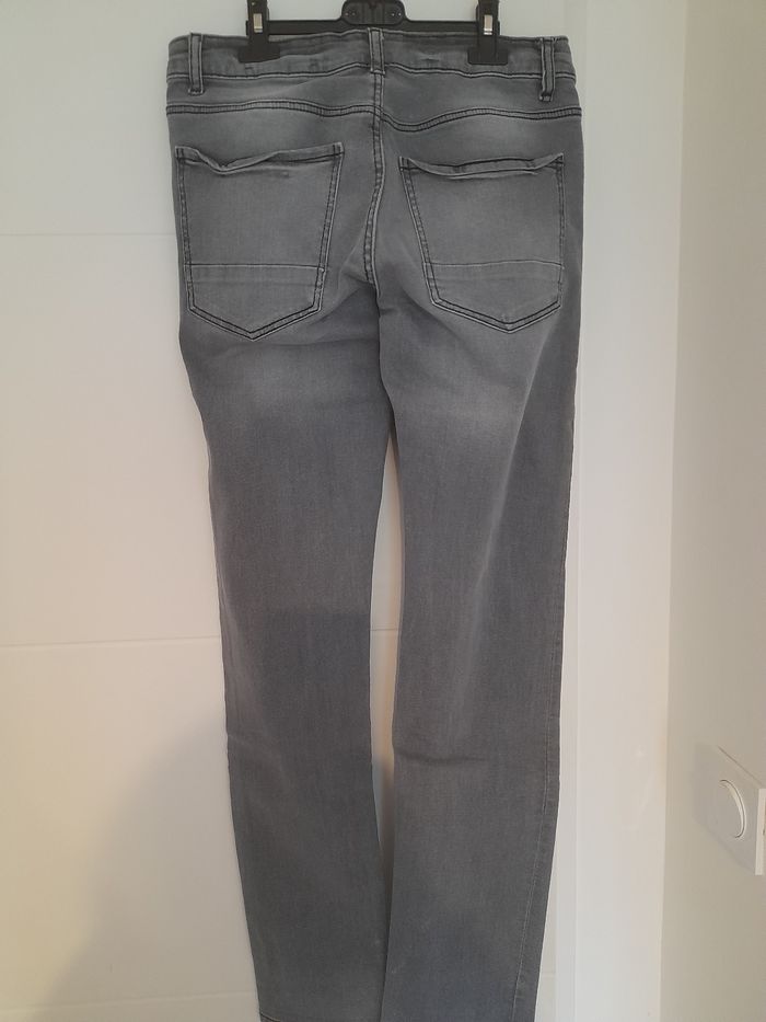Lot vêtements taille 16 ans kiabi 2 jeans slim 3 Tee-shirts manches courtes - photo numéro 3