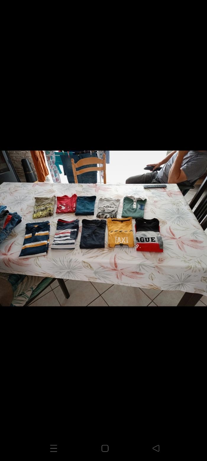 Lot tee shirt manche longue taille 10 ans