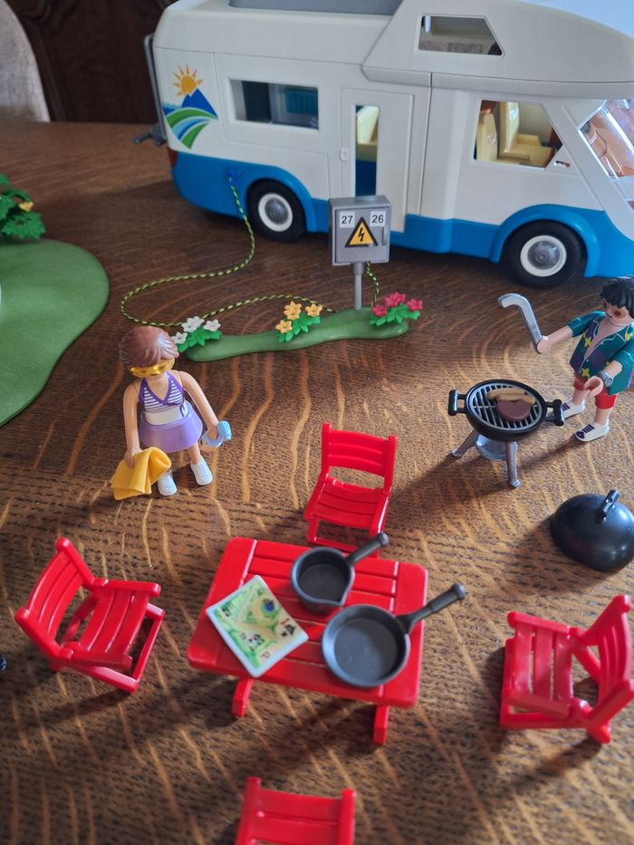 Playmobil camping car 70088 + piscine 9422 - photo numéro 2