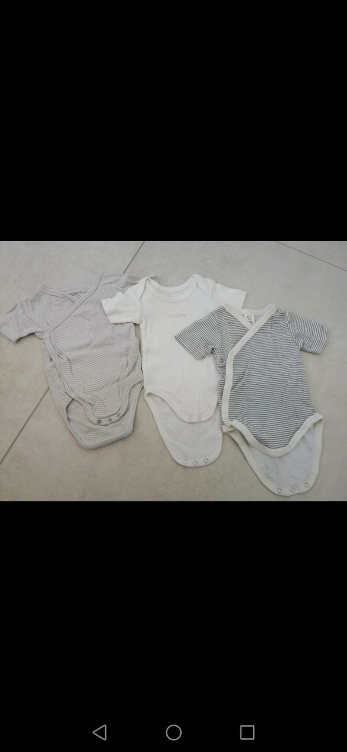 Lot de 3 bodies 3 mois