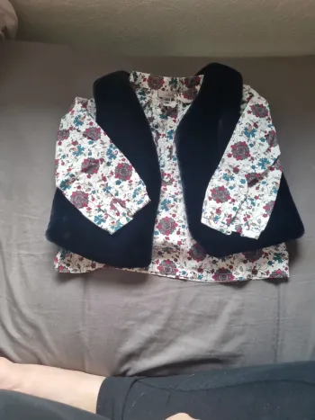 Haut Mila blue 2 ans