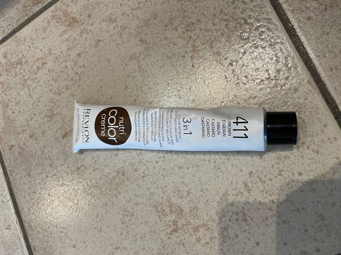 Revlon Nutri Color Creme 411 (chatain) neuf