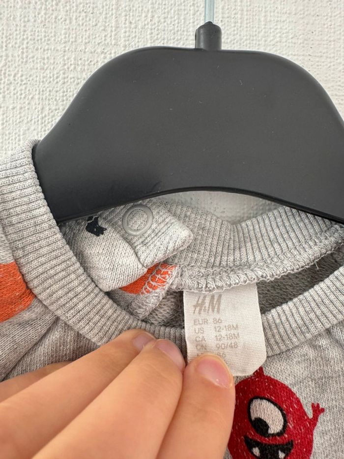 Pull monstre - taille 18 mois🌼 - photo numéro 2