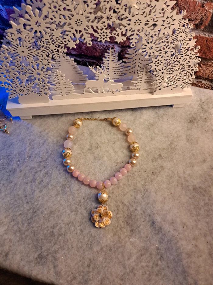 Collier chic et élégant rose pastel blanc et doré - photo numéro 9