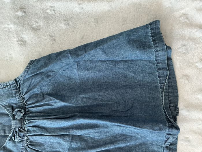 robe sans manches en jean léger bleu ouverture totale au dos 6 mois - photo numéro 7