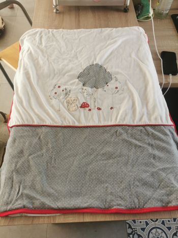 Couverture bébé mayoral 100x80cm tbe