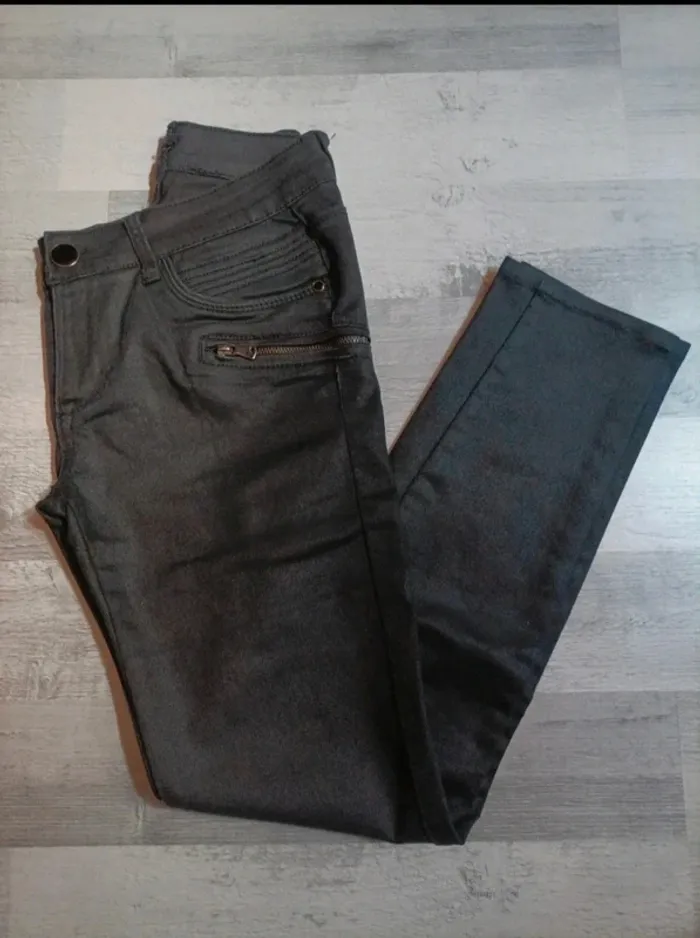 Pantalon droit enduit taille 36