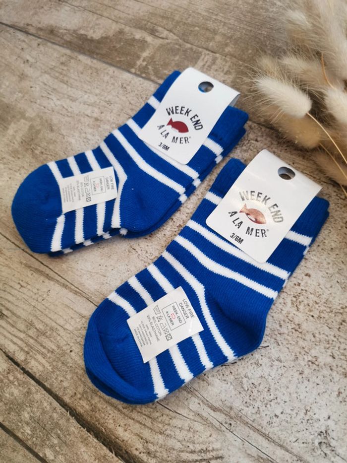 🌺Lot 2 paires de très jolies chaussettes Weekend à la mer bleu blanc Rayé marin 3/6mois mixte - photo numéro 2
