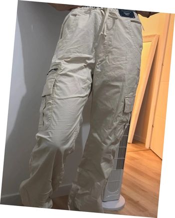 Pantalon Parachute Crème Baggy Taille S Neuf avec étiquette Hollister