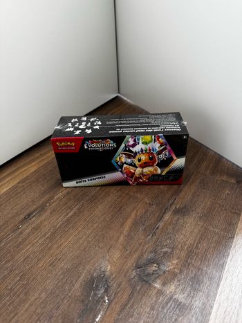 Boîte surprise Pokémon Évolution Prismatique EV8.5