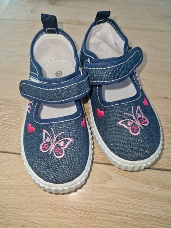 Chaussure fille taille 23