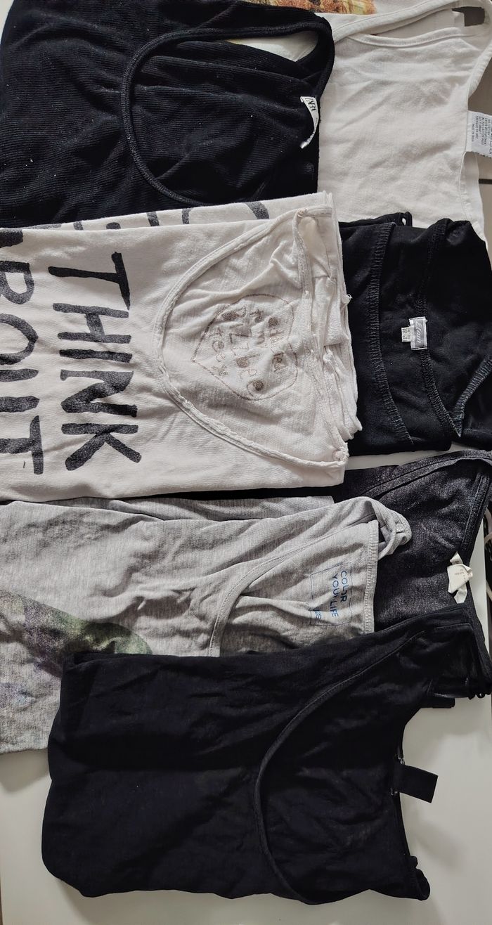 Lot de 7 haut, S-M, 
4 débardeurs, 3 t-shirts