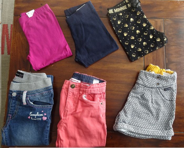 Gros lot de vêtements Fille Automne / Hiver Taille 8 ans 28 pièces Lot 2 - photo numéro 2