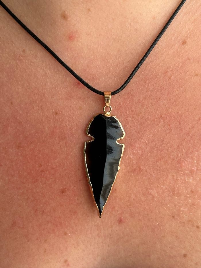 Collier flèche en obsidienne noire dorée - photo numéro 2