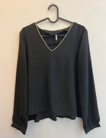 Blouse manches longues, taille 34, neuve