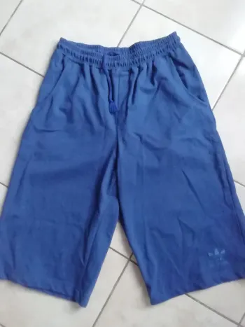 Pantacourt Adidas Taille L.