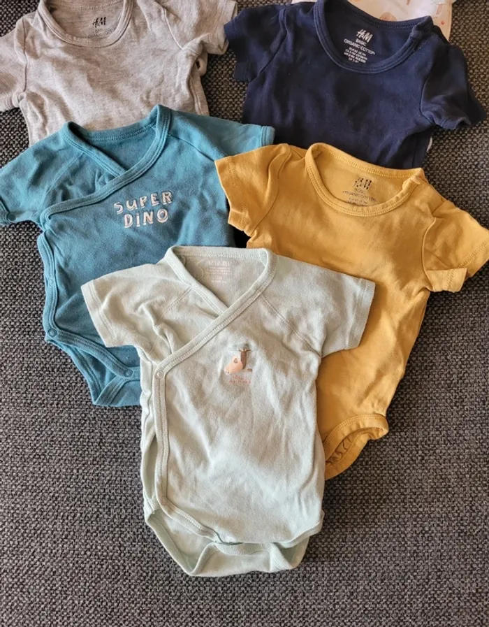 Lot 7 bodies garçon 3 mois - photo numéro 4