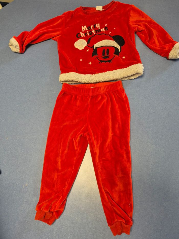 Pyjama noel disney taille 24 - 36 mois