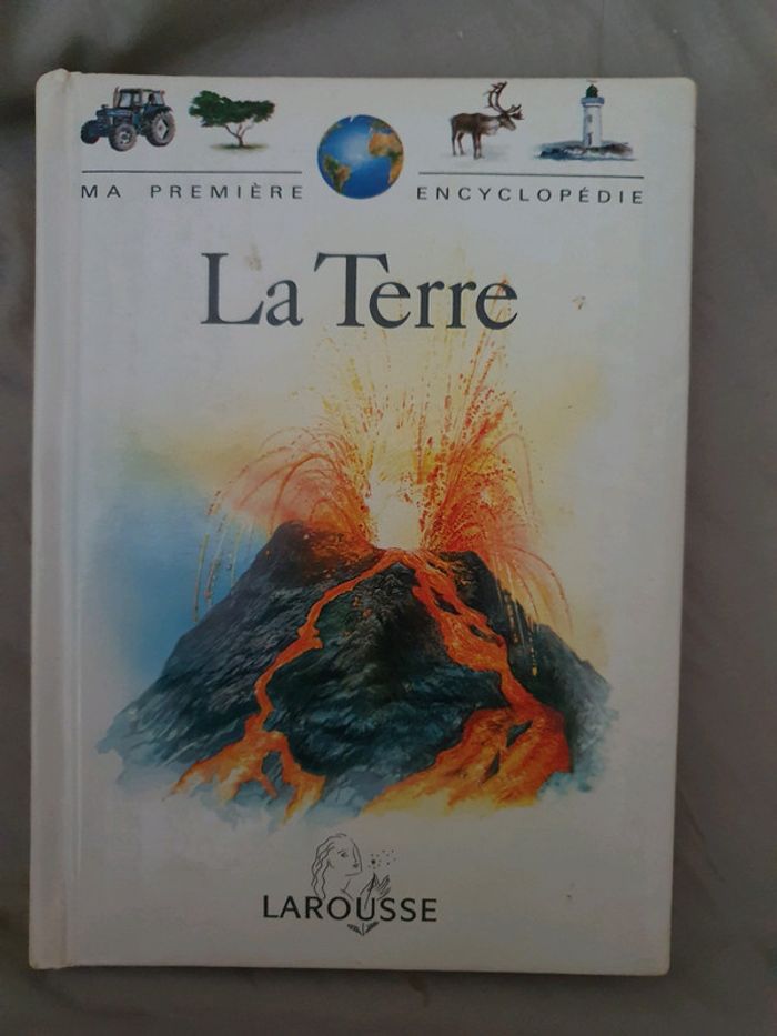 Ma première encyclopédie La Terre Larousse