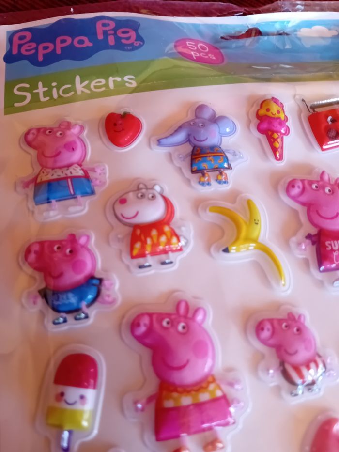 Planche stockées peppa pig - photo numéro 2