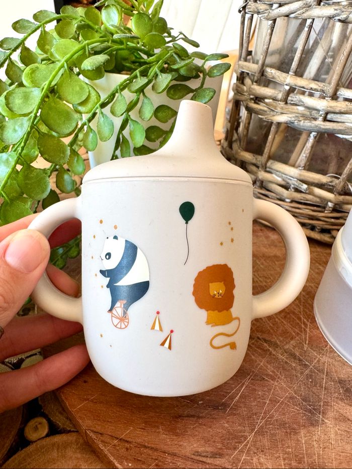 Gobelet Liewood + doseur poudre lait bébé beige panda éléphant - photo numéro 5