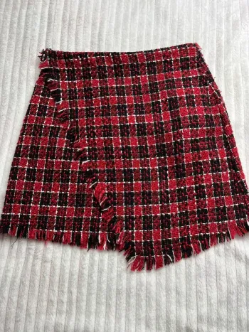 Jupe courte tweed stradivarius
