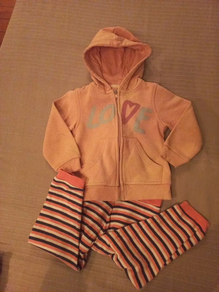 Ensemble survêtement tenue ou pyjama chaud love 24-36 mois