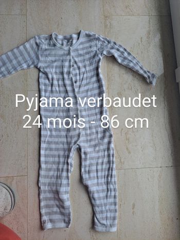 Pyjama ouverture de la tête au pied